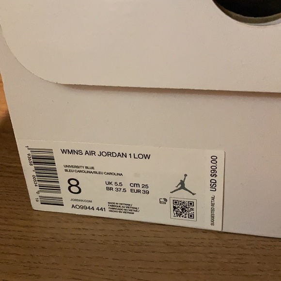 WOMENS UNC RETRO 1 LOW DS - Picture 4 of 7